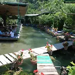 Gorge Club Hotel