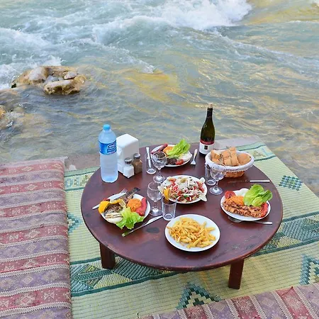 Otel Gorge Club