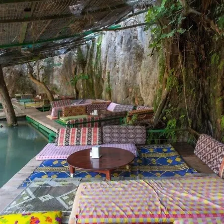 Gorge Club 4*