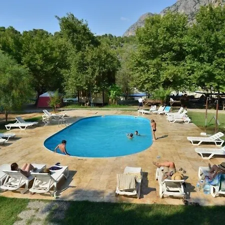 Gorge Club ホテル 4*