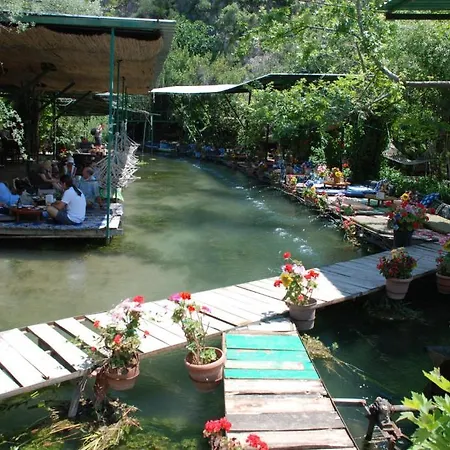 Gorge Club ホテル