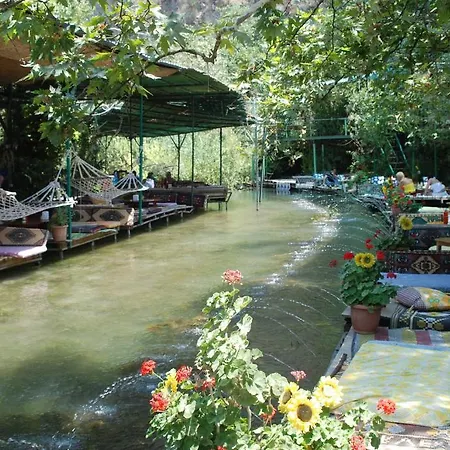 Gorge Club ホテル