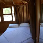 Gorge Club Hotel
