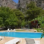 Hotel Gorge Club