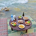 Hotel Gorge Club