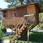 Hotel Gorge Club